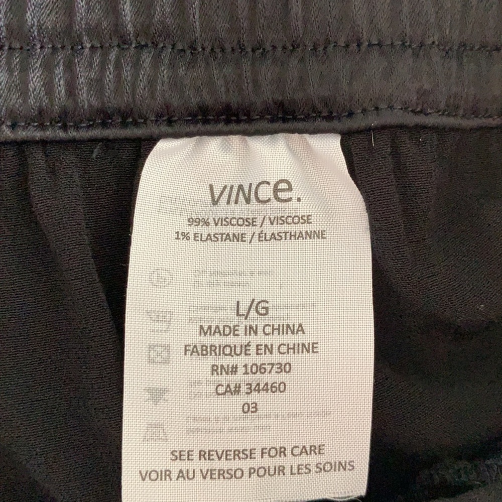 Vince black luxe contrasting fabric shorts in sz L - Picture 8 of 8